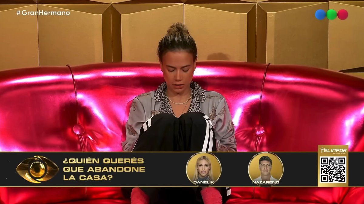 Cuando se entere Cinzia Francischiello🍳 que le hicieron este tape sobre sus brochitas JAJAJAJ. Me muero por saber su reacción!!! CINZIA MERECE VOLVER #Solzia #GranHermano