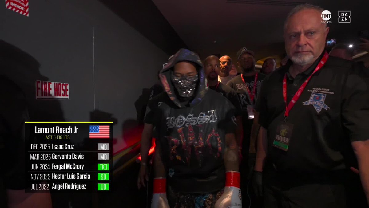 DMV STAND UP! Lamont Roach Jr. heads to the ring with KD in attendance! 😤 #TheFight | #RoachZepeda | Live Now on DAZN and TNT ▪️