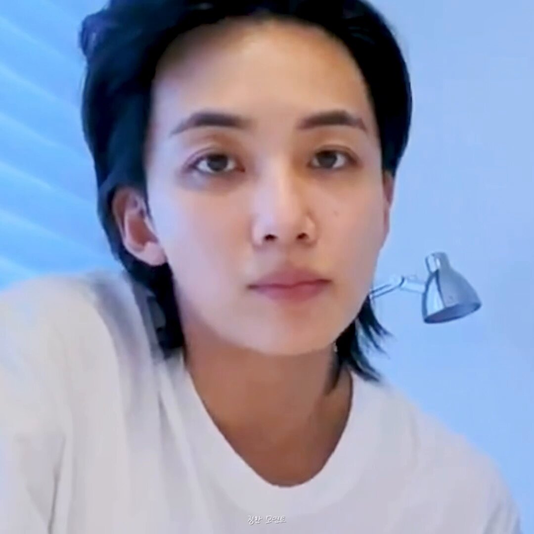 💎윤정한 진짜 장꾸 😇장꾸가 먼지 알아? 🦌장난꾸러기. 😇장꾸벌레. 헤헤헤헤헷 으허허허헣 🦌무서워... 바봉아