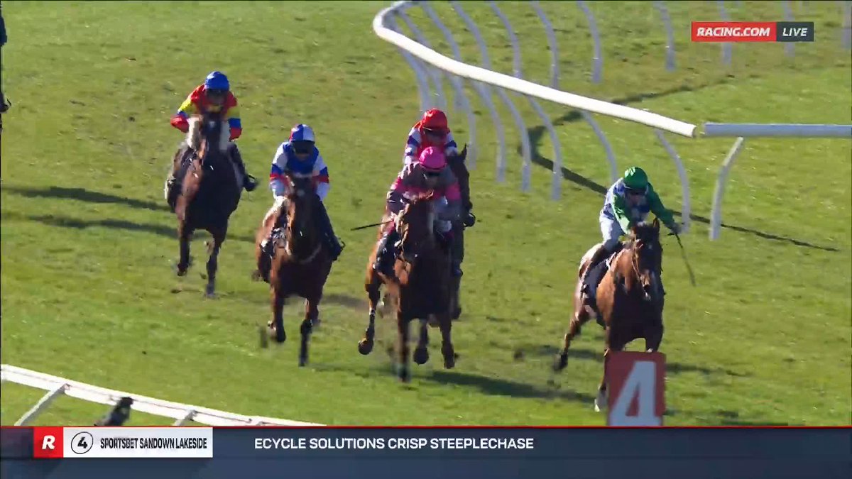 Crisp Steeplechase | Sing For Peace WHAT A FINISH! It wasn't to be for Stern Idol today, but Sing For Peace got the better of Mr Lincoln in a thrilling finish! 😮 📺 Ch. 78/68, Foxtel 529, Kayo or via our app REPLAYS: