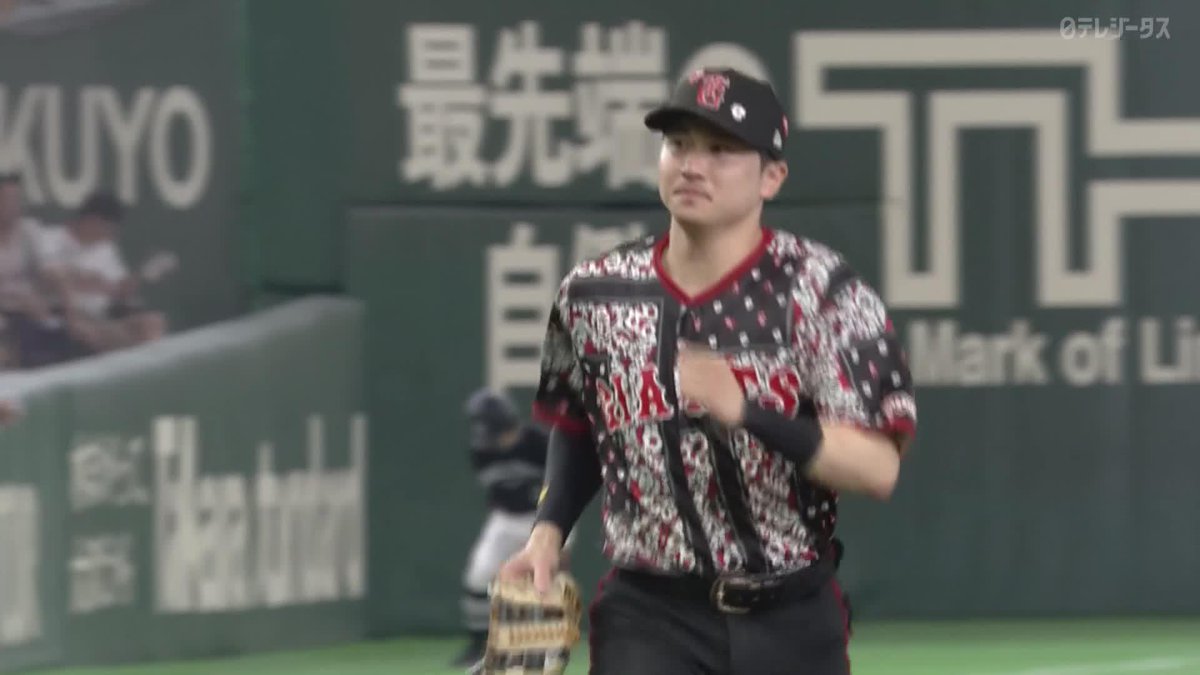 東京ドームが沸く 深いところからの大遠投 泉口友汰 守備で魅せた ⚾️巨人×DeNA #ジャイアンツ #だったらDAZN