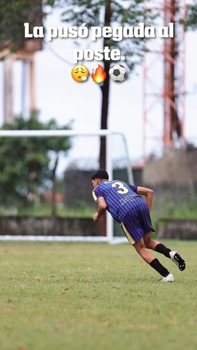 Besando al poste y gol.😮💨⚽️🔥 (Vía @lfontenelefotografia/ig)