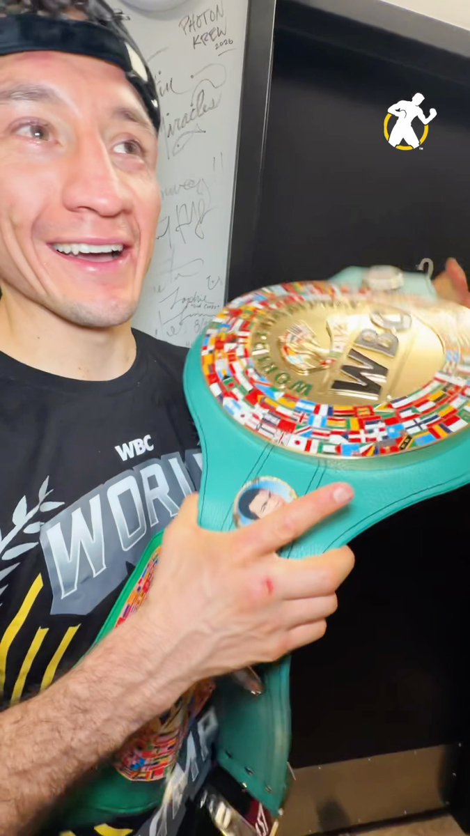 The new WBC Lightweight World Champion left his mark! ✍️🏆 #RoachJrZepeda