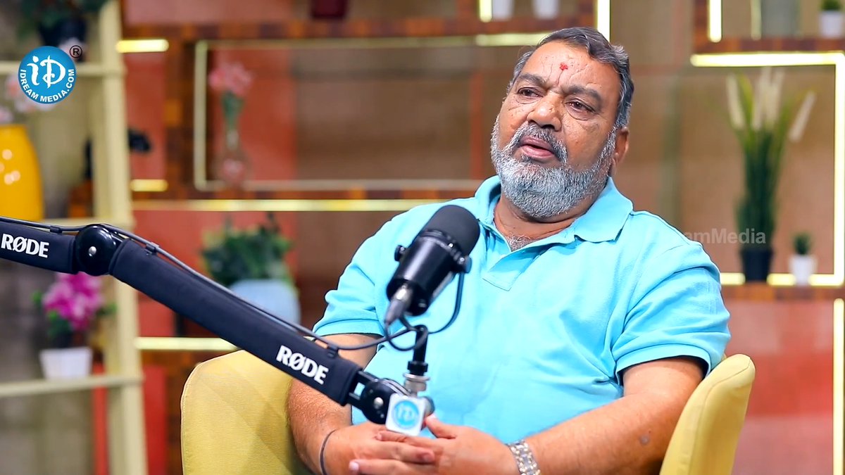 “నాకు నిజ జీవితంలో #DJTillu లాంటి అబ్బాయిలు అంటే అసలు నచ్చదు. ఒక అబ్బాయి ట్రైన్ పట్టాల మధ్య పడుకున్నాడు... వాడి మీదుగా 30–40 బోగీలు వెళ్లిపోయాయి.” – Actor #MuraliGoud