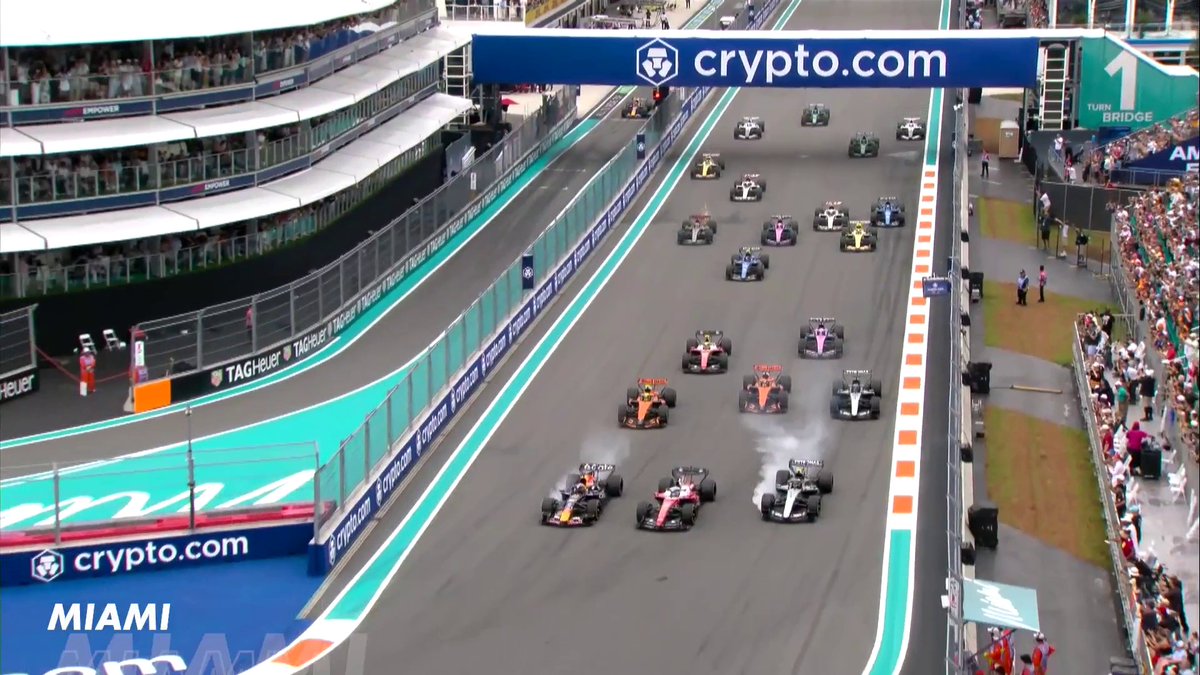 La saison 2026 est marquée par les départs fous 😳 Lequel vous reste le plus en mémoire ? 🇦🇺🇨🇳🇯🇵🇺🇸🇨🇦🇬🇧🇧🇪 #F1