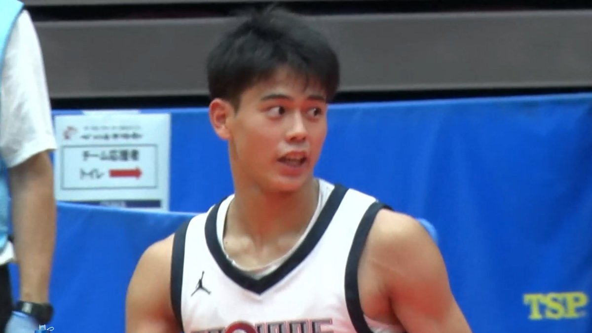 前日の準決勝で大活躍✨ 福岡大大濠のゲームチェンジャー👀 狙っていた #平良孔龍(#10)の好プレー🔥 🏀近畿総体 #インターハイ 2026🏆 【男子決勝】 #福岡大大濠 🆚 #北陸 ▶️視聴はコチラ #バスケットLIVE 全試合配信中📡 提供 インハイ.tv #高校バスケ 高校バスケby日本バスケットボール協会(JBA)