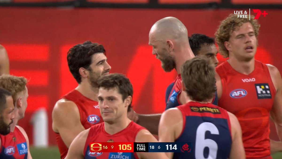 Lot of love for Trac post-game 🫶 #AFLSunsDees