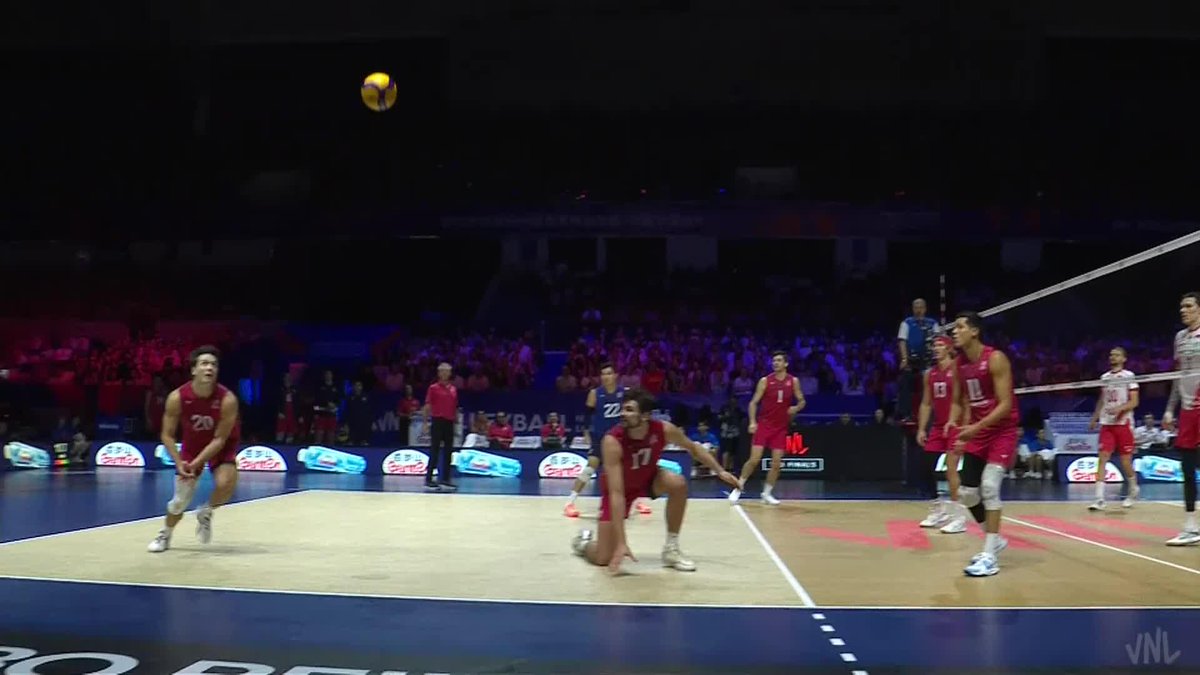 #VNL2026: WHAT. WAS. THAT?! 🤯🔥 An immense rally that had absolutely everything. Volleyball at its finest. 📺 LIVE NOW on VBTV: 🏐 #BePartOfTheGame #Volleyball #VNLFinals