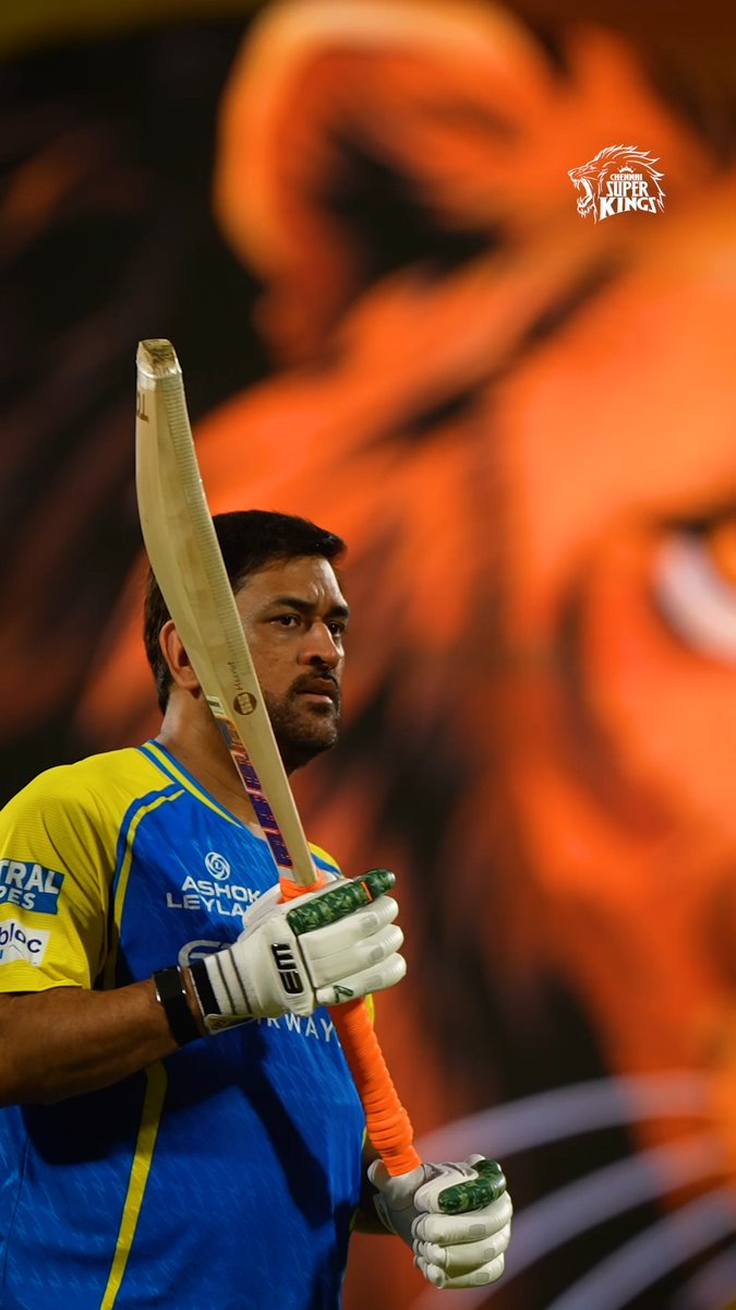 doppelganger /ˈdɒp(ə)lˌɡaŋə/ A doppelgänger is a look-alike, ghostly double, or exact counterpart of a living person. The word comes from German, meaning "double walker" #WhistlePodu