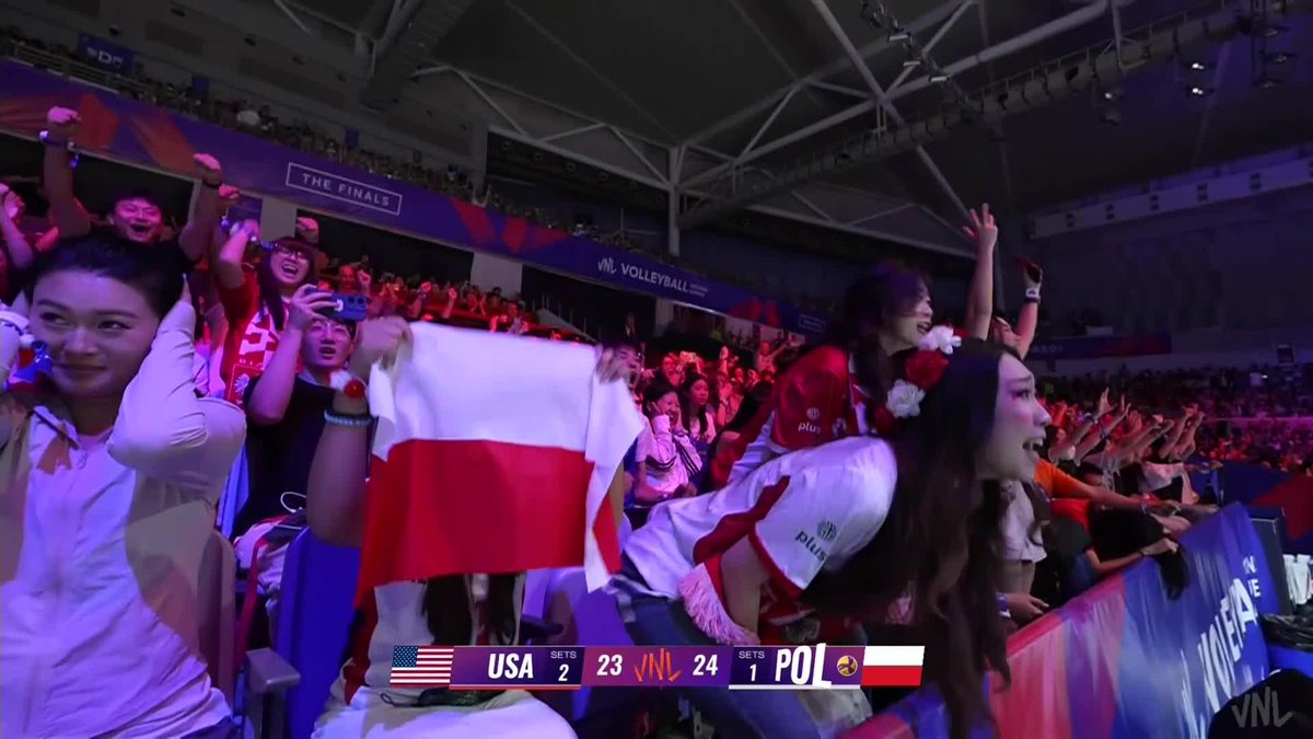 #VNL2026: WE'RE GOING THE DISTANCE ๐คฏ๐ฅ ๐บ๐ธ USA vs. Poland ๐ต๐ฑ. Five sets will decide the Men's VNL champion! ๐บ LIVE NOW on VBTV: ๐ #BePartOfTheGame #Volleyball #VNLFinals