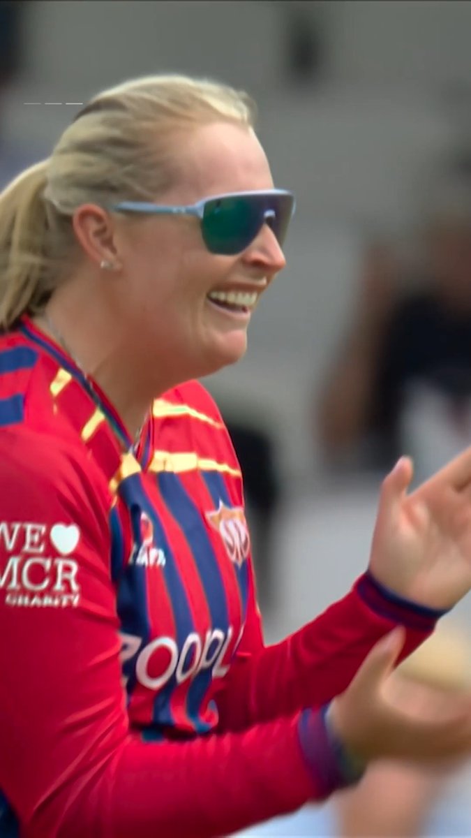 It's an incredible start from Sophie Ecclestone! 🔥 MI London's openers Alice Davidson-Richards and Hayley Matthews are both removed for nothing ❌