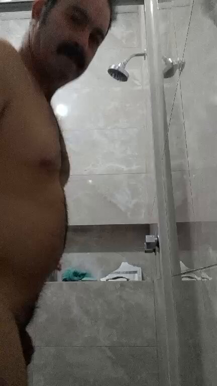 Luis Antonio Guzman García jotito "bisexual" closetero según le encantan las morras pero busca vatos para revolcarse #hetero #heterovergón #HeteroEngañado #bisexual #closetero