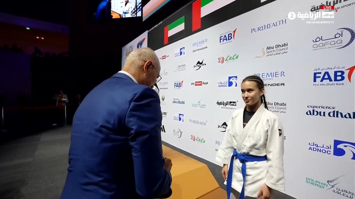 ذهبية وفضية إماراتية تزينان منافسات تحت 21 عامًا وزن تحت 48 كجم 🥇🥈🇦🇪 بطولة العالم للجوجيتسو 2026 - أبوظبي | #أبوظبي_الرياضية 2️⃣