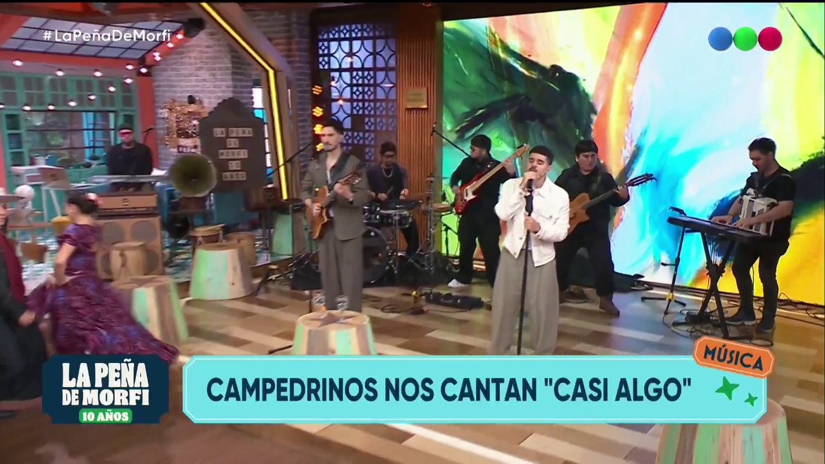 ¡Campedrinos en vivo en el escenario de La Peña! 👏 🧉 #LaPeñaDeMorfi junto a Diego Leuco y @zampinicarinaok