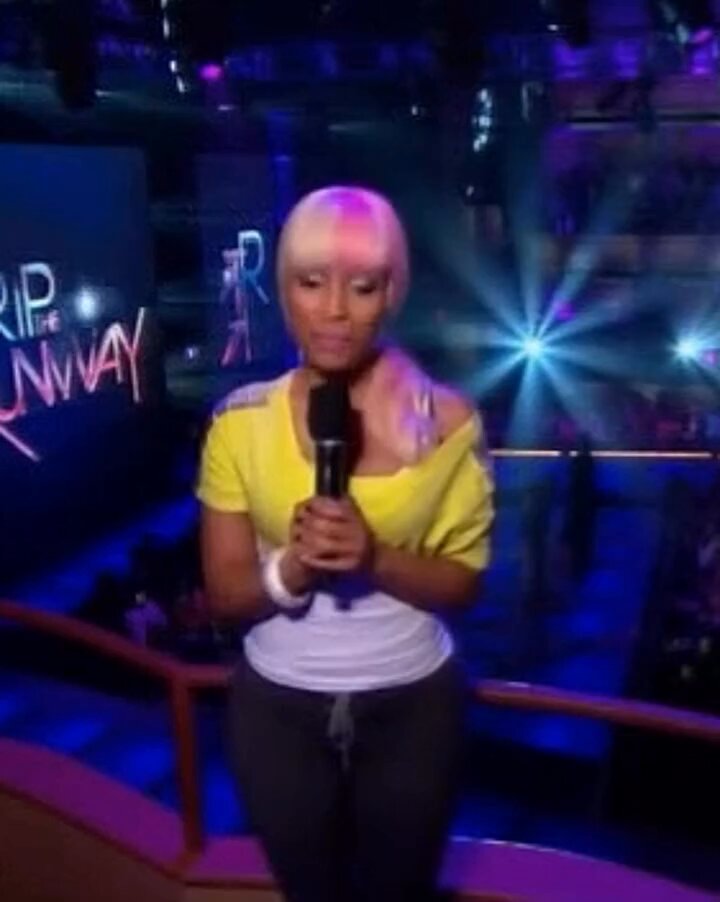 Never saw this video of Nicki before omg-