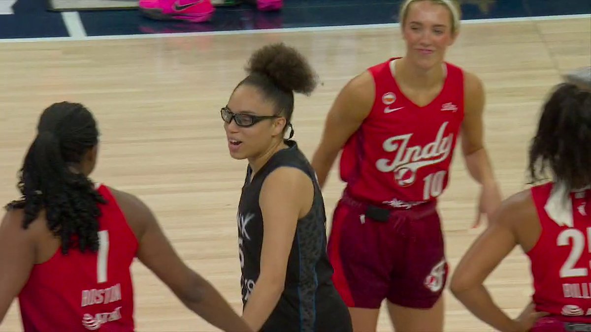 Olivia Miles mic'd up against the Fever 🤣🎤 Watch now on ABC and the ESPN App 🍿