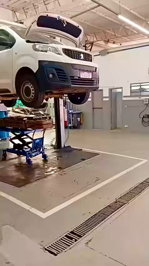 Bateria de carro elétrico custa R$ 260 mil. Vou repetir: DUZENTOS E SESSENTA MIL REAIS! É mais cara que o carro inteiro.