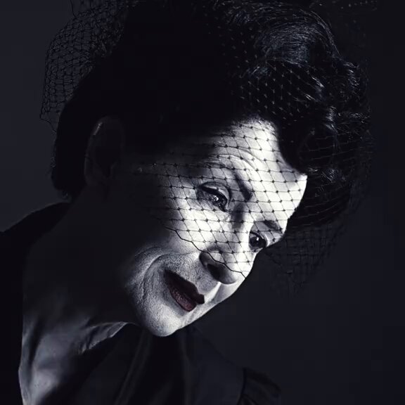 Avisem ao .Ryan Murphy Productions que queremos a Shachath de volta
