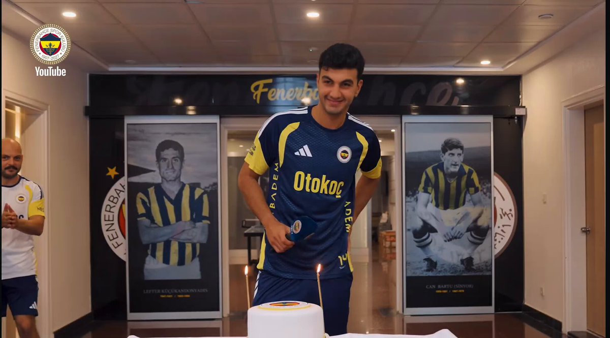 Alkışlama bitmeyince İsmail Kartal'ın tepkisi.. 😅