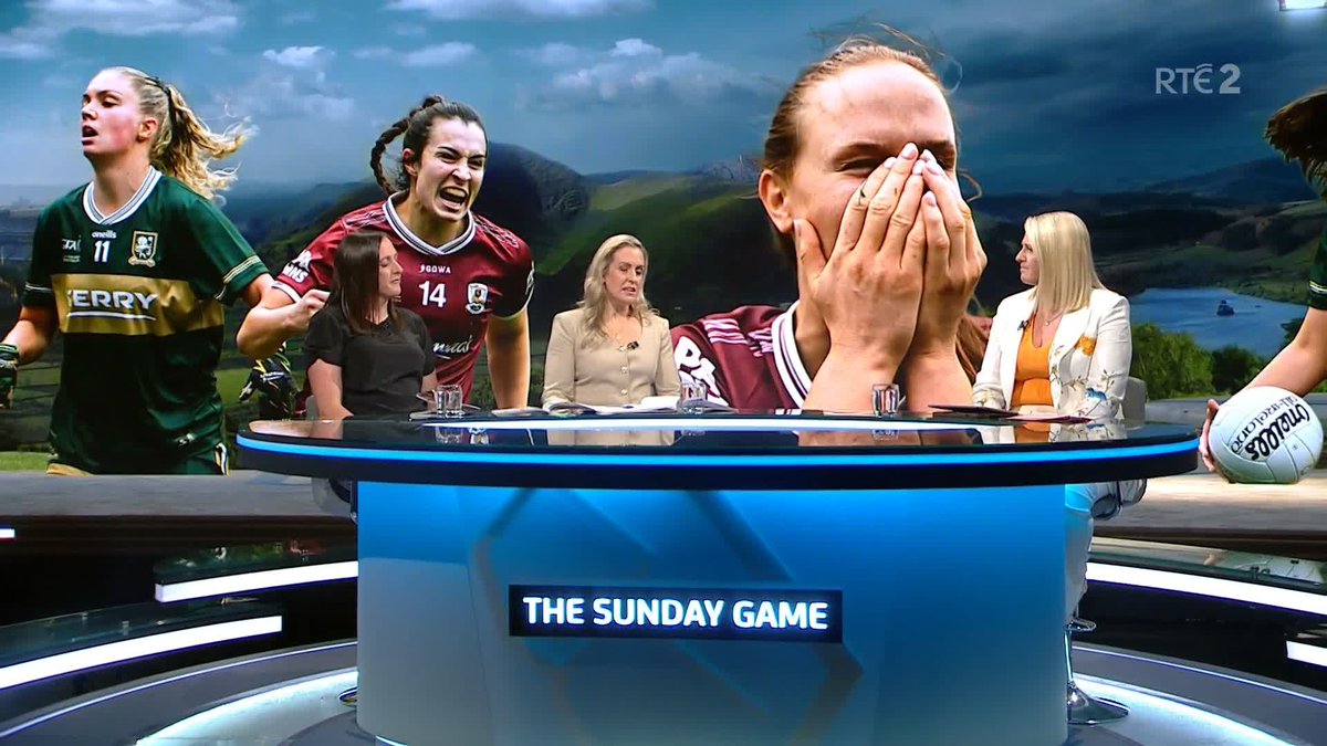 Could moving the two-point arc closer to goal spark more attacking football in women's game? The Sunday Game panel have their say... #RTEgaa