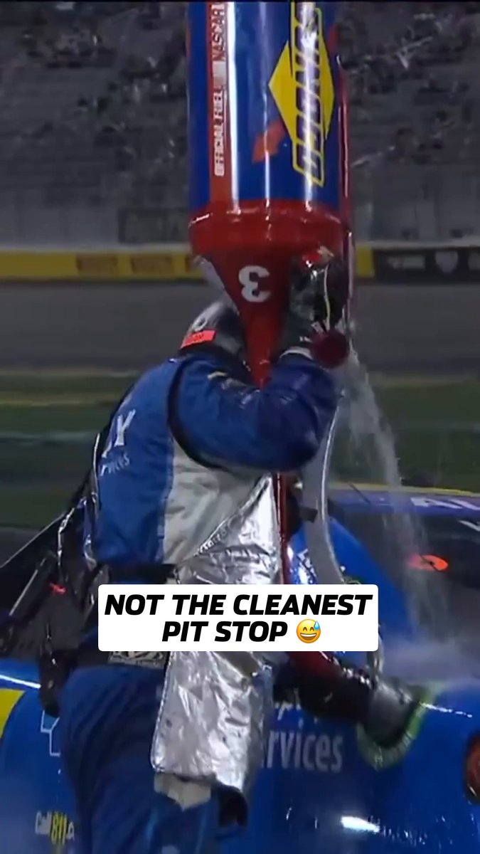 The fuel is supposed to go in the stock car 😂 (via NASCAR)
