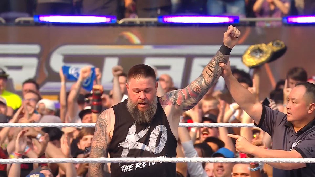 Kevin Owens se convierte en retador por el Campeonato Indiscutible de WWE 🙌 #SummerSlam