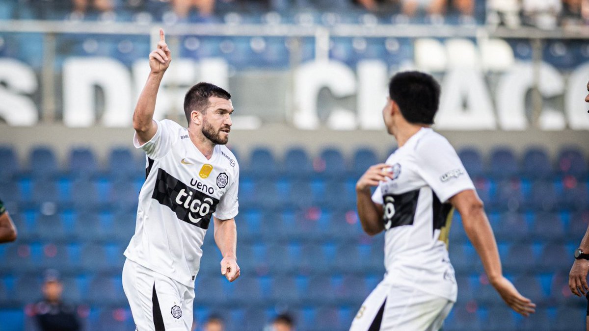 Qué secuencia esta en Paraguay. Tim Payne entra para debutar con Olimpia y tan solo 12 minutos después, anota. El tipazo no metía un gol hace más de 2 años y lo vuelve a hacer en su debut en el fútbol paraguayo. El fútbol es increíble.
