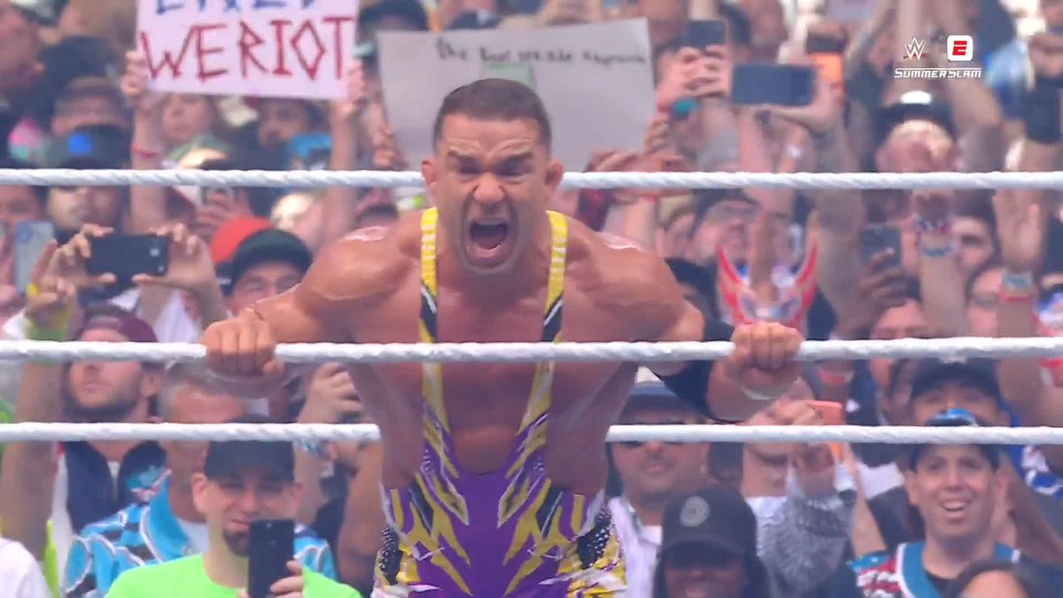 LISTEN TO THIS PLACE 🤩 Chad Gable is a true Hometown Hero!