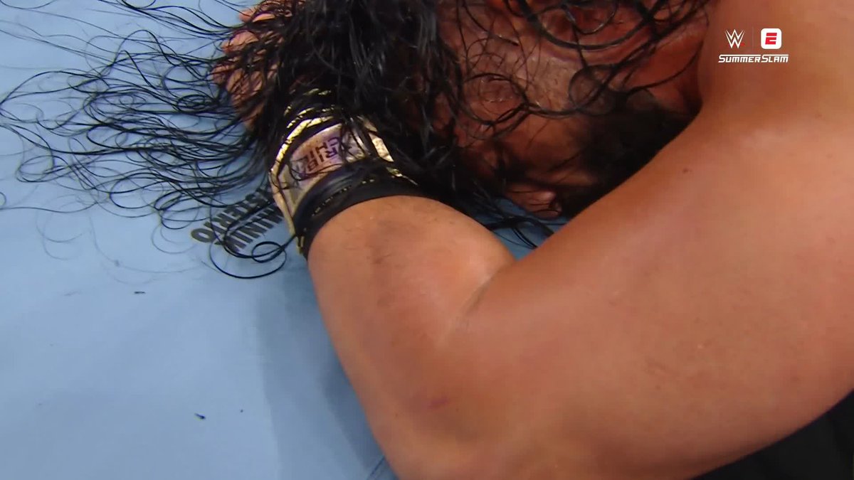 SHIELD BOMB TO ROLLINS ☝️ Roman Reigns