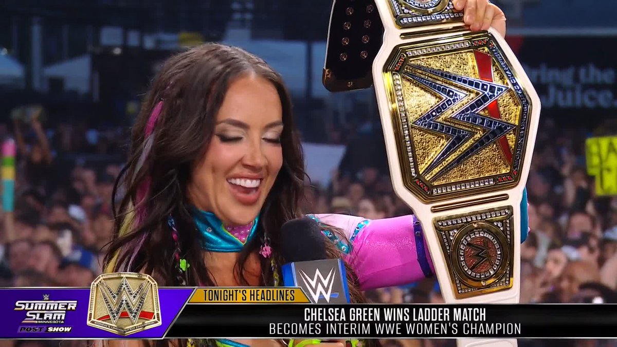 "I am going to dedicate this title to Michael Hayes" 🫡 CHELSEA GREEN