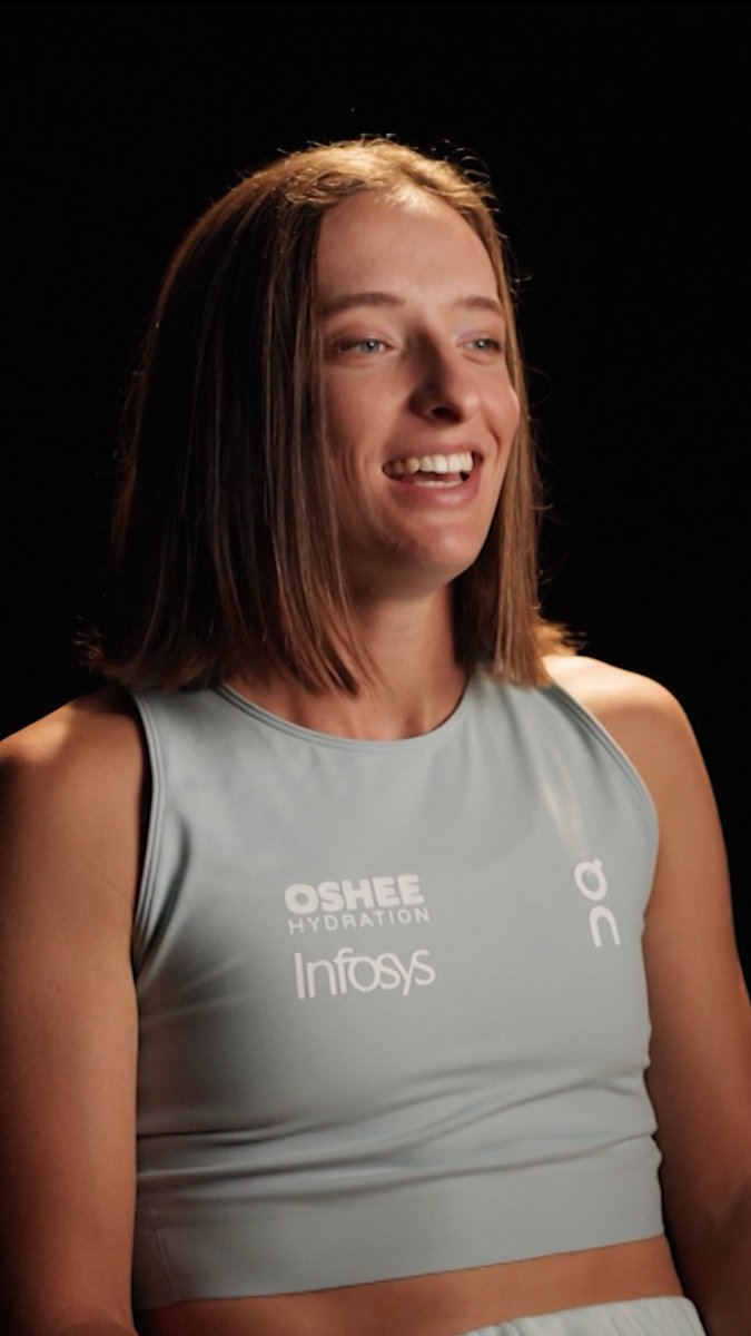 Iga Swiatek linked up with FC Barcelona's Ewa Pajor to prepare for Toronto 🇵🇱🤩 She hopes the next generation will be inspired by Poland's female sporting stars 👏 🎥 @iga.swiatek ↳ National Bank Open. Live &amp; On Demand. #StanSportAU #WTA #NationalBankOpen #NBO26
