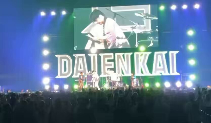 無事、手術お疲れ様でした！ ライブ終わり、そして動画を見返しながら、手術前にも関わらず馬の曲で「頑張れー！」と声を張るパートをお願いしてしまい申し訳なかったなと反省しました、すいません！ この「頑張れ頑張れ！」最高です！ 次は是非『クラーク博士と僕』を一緒に歌っていただきたいです！