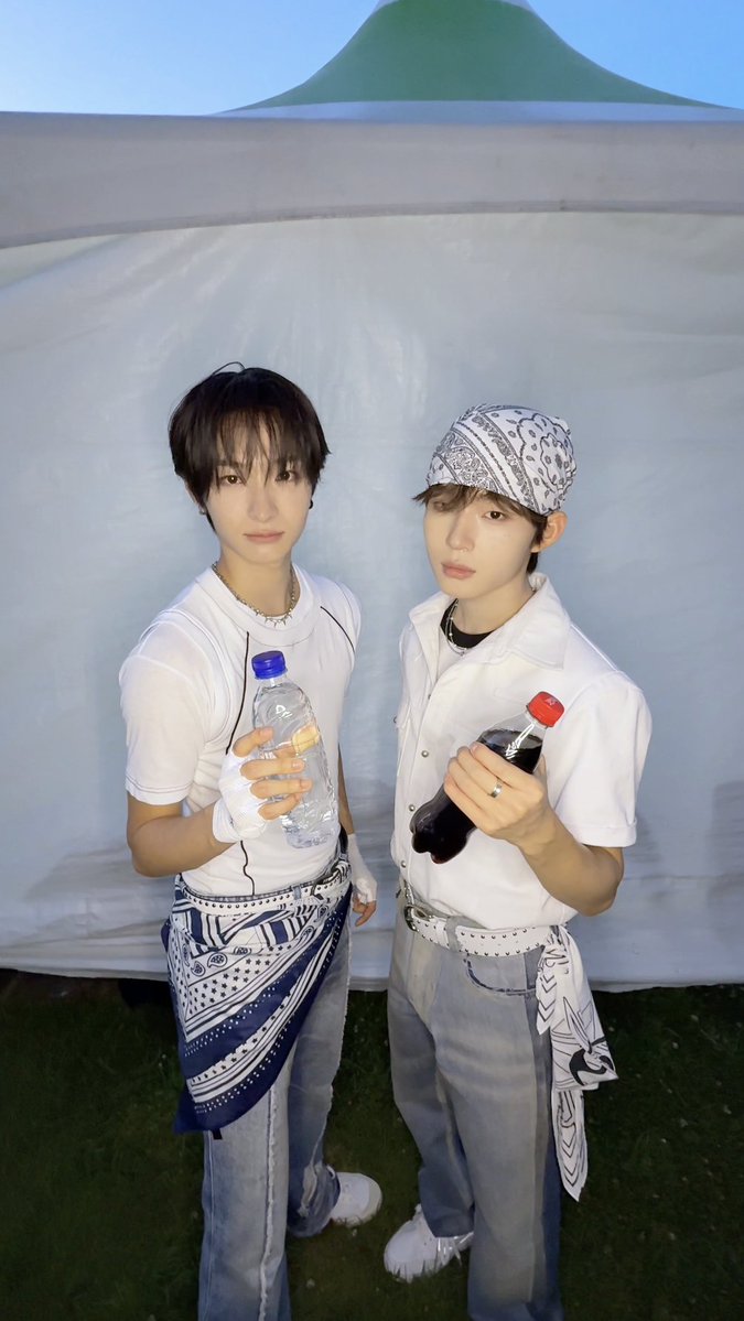 Coconut water 🥥💦 #Donghwa #Keiju #KickFlip #킥플립