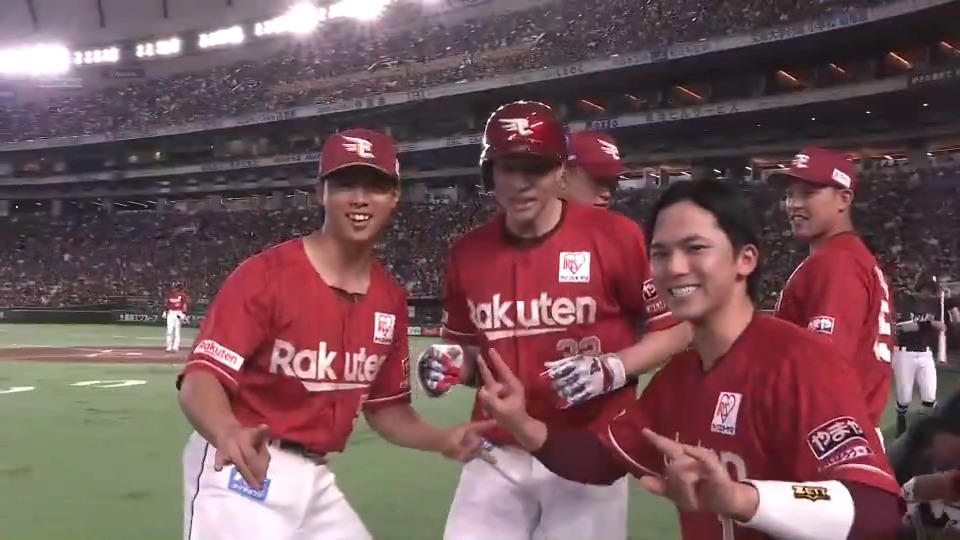 【2回表:B 1-6 E】 #中島大輔 選手 この回二者連続となるホームラン!! ■中島選手コメント 打ったのはカーブです。 宗山に続いて打てて良かったです。 次の打席でも打てるように頑張ります。 (ニコ) #RakutenEagles #強鷲革新
