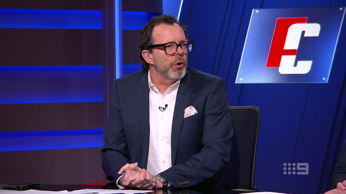 Damian Barrett reports Jake Stringer is on Collingwood's radar 👀 #9FootyClassified | Watch on 9 & 9Now 🖥️