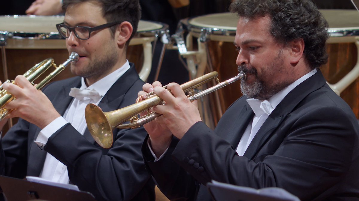 🎺🎶2024年にベルリン・フィルのソロ・トランペット奏者に就任したダヴィッド・ゲリエ。彼が登場したショスタコーヴィチ「交響曲第5番」をお聴きください(指揮:ビシュコフ)。ゲリエは2026年のジルヴェスター・コンサートにソリストとして登場します。詳細はこちらより▶︎
