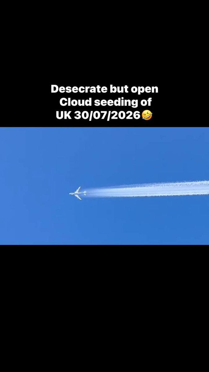 Wow - Check this one out ‼️ More irrefutable proof. Community Notes like to try calling this an Aerodynamic Contrail where they say the Air Conditions change so significantly in a split second that it produces this dramatic effect. Obviously this is nonsense. Nobody ever used to witness this. Why? It’s obvious - The Plane is spraying chemicals & planes didn’t used to spray anything.