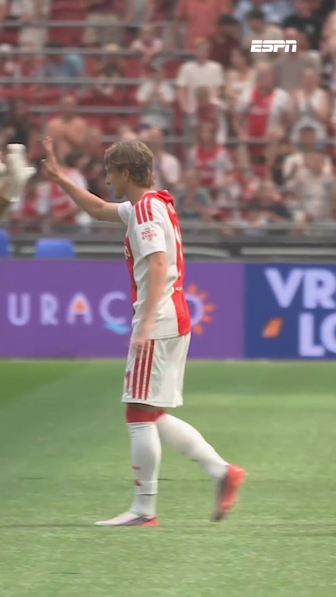 Mika Godts is nog aanwezig op de Open Dag van Ajax 👀