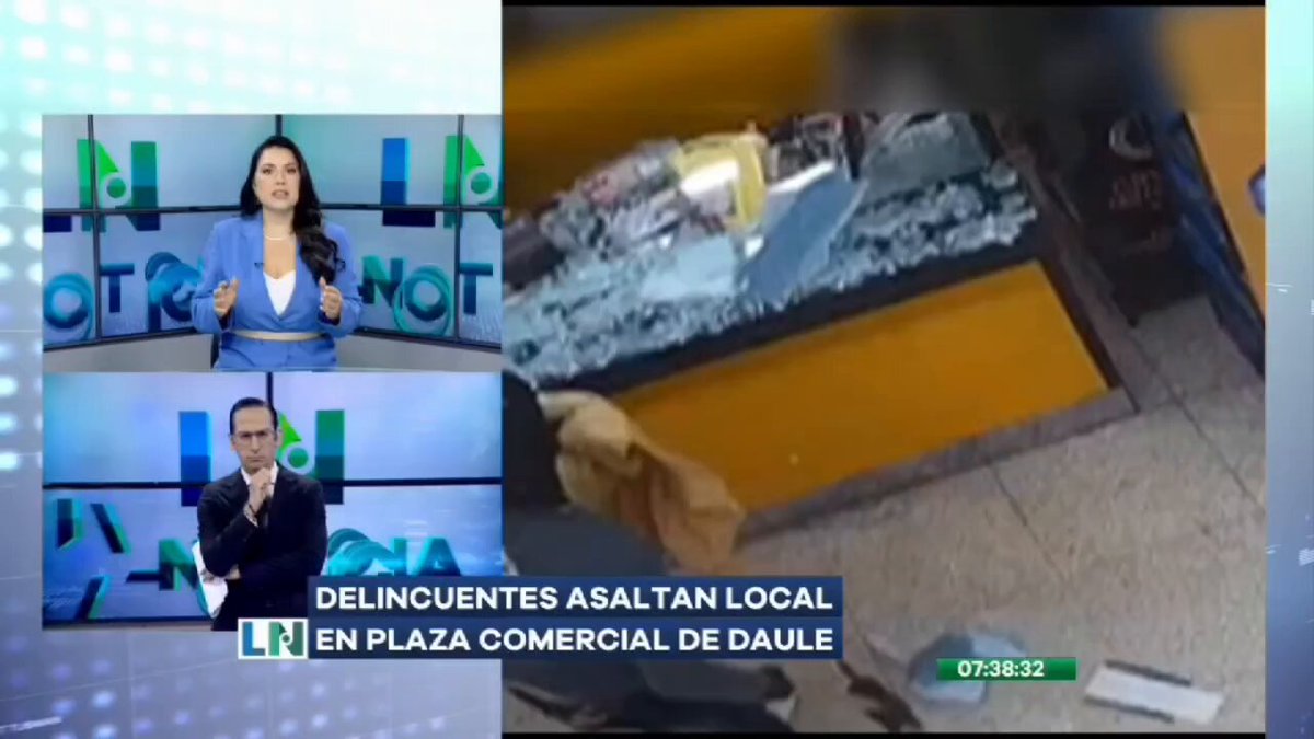#URGENTE 🚨 || De esta forma sujetos armados asaltaron una agencia dentro de una plaza comercial ubicada en Daule. Una cámara de seguridad registró el hecho. • Cc: @jorge_escobar79 Carolina Mella