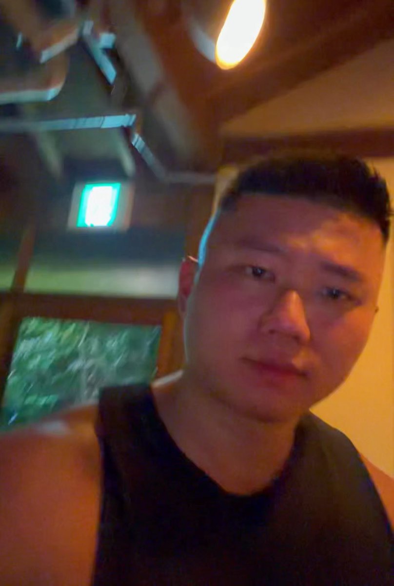 渡り廊下歩いてるだけで涼を感じた🎐この前の旅館本当に良かったからもう既にまた行きたい😗