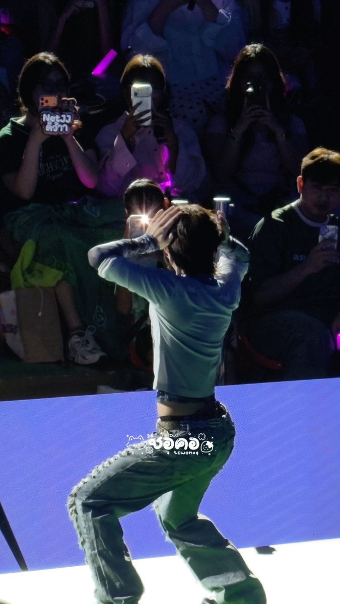 ตำรวจลงหน่อยชีบิดเกินกำหนดมาก เห็นแค่ข้างหลังยังแส่บขนาดนี้ โป๊มากบ้าเอ้ยยย พี่เดรสว่ะะะ 🫠 — #kongjiro ୨୧
