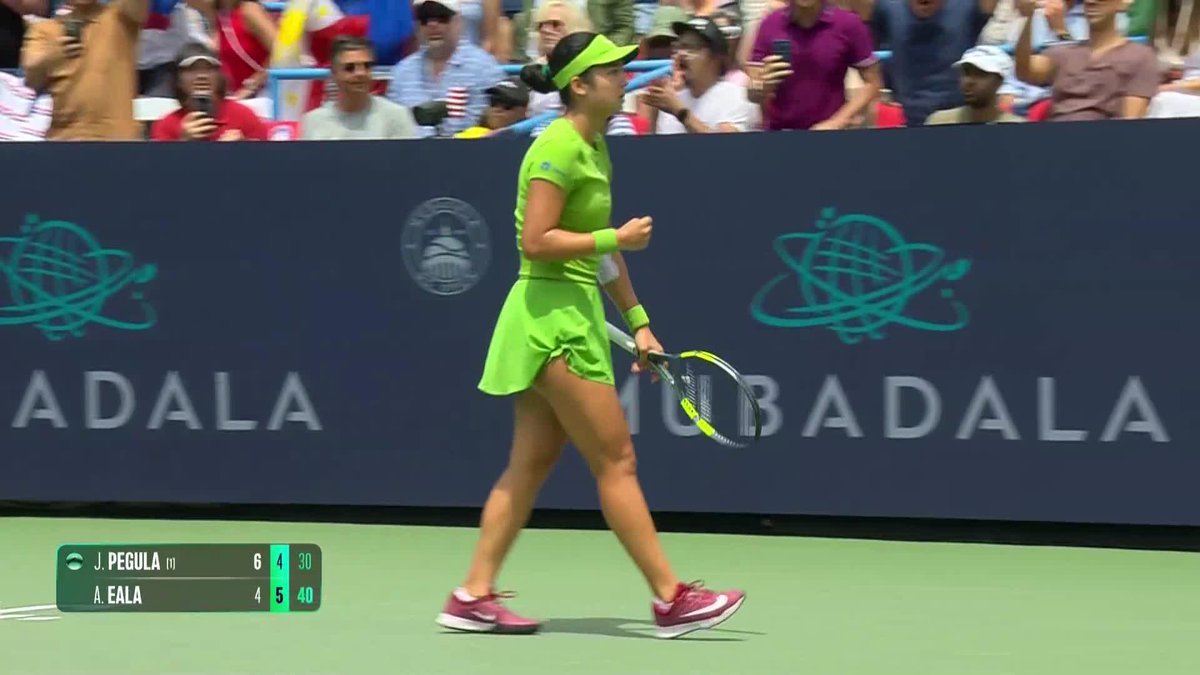 First set: Pegula, 6-4 Second set: Eala, 6-4 Who will take the third and the title?! 🤩 #MubadalaDCOpen