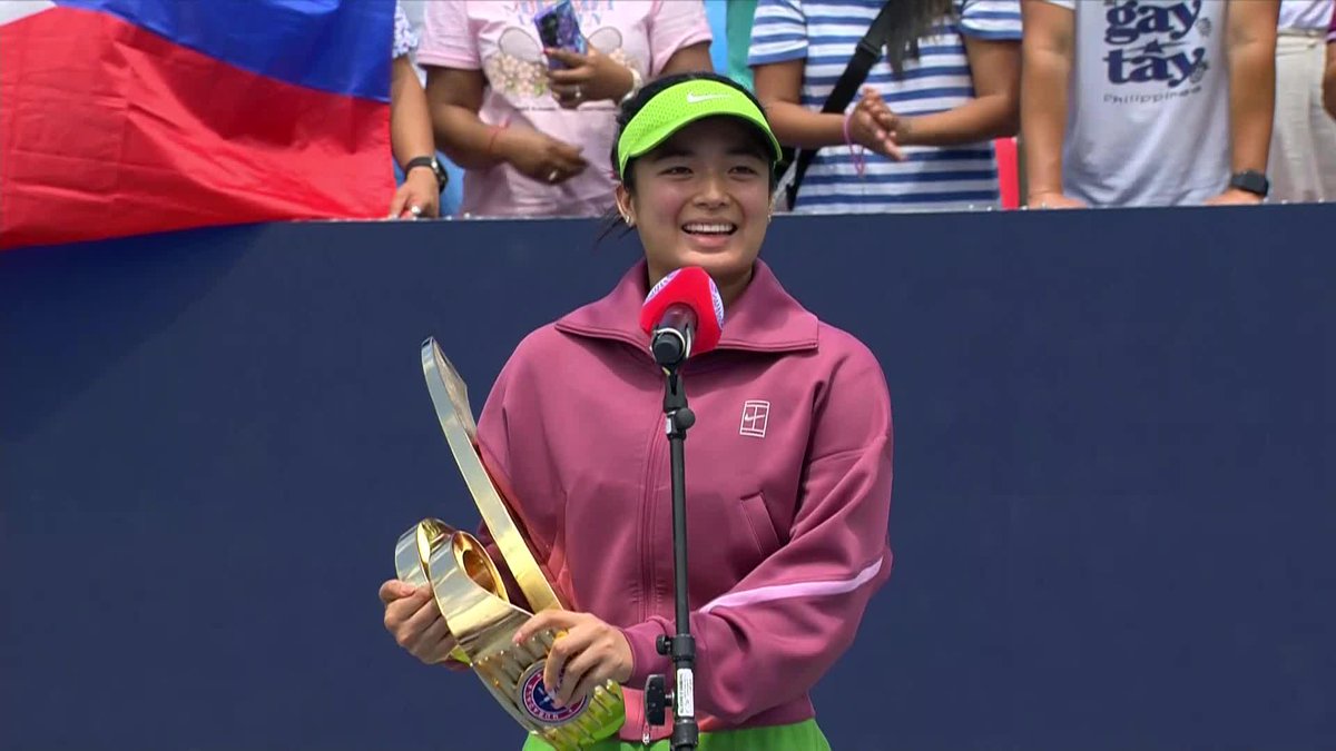 "Especially the Filipino community" 💚 Alexandra Eala thanks her fans after her big win! #MubadalaDCOpen