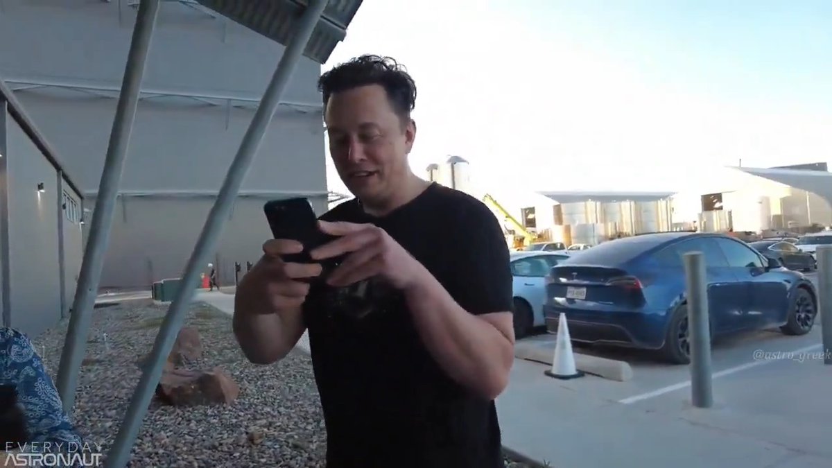 Elon and Tim Dodd doing the most random silly stuff 🤣