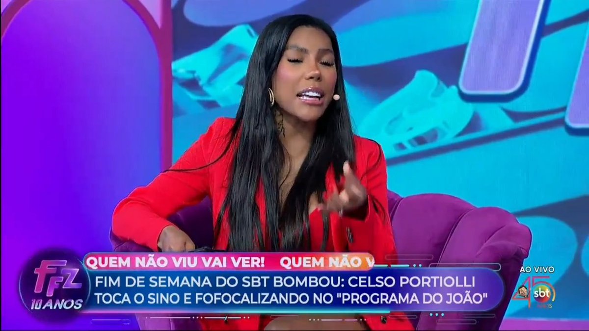 Isso aqui foi complicado… uma das maiores artistas da história do SBT ser falada assim num programa da casa não foi legal. Gosto da Carol, mas faltou senso aqui. Ainda mais que reforçou uma rivalidade nada a ver com a Patricia #FofocalizandoNoSBT