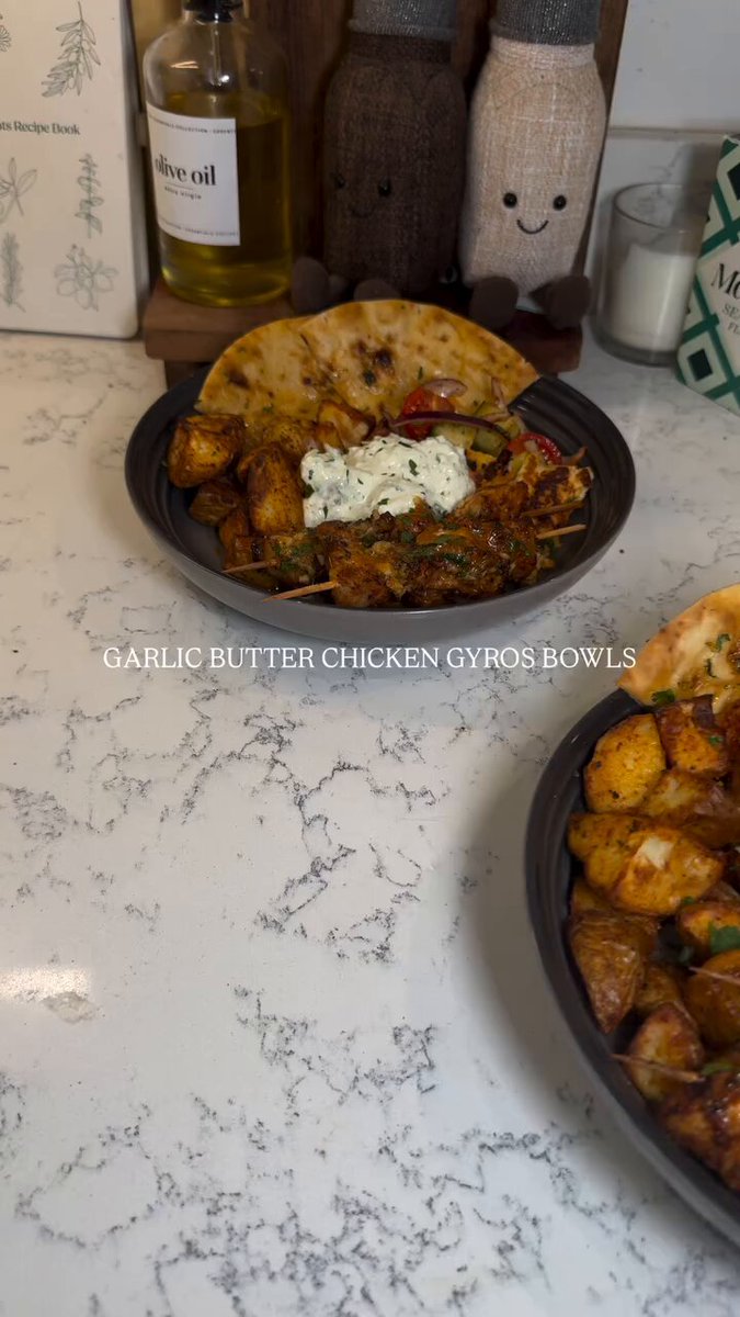 Garlic Butter Chicken Gyros Bowls