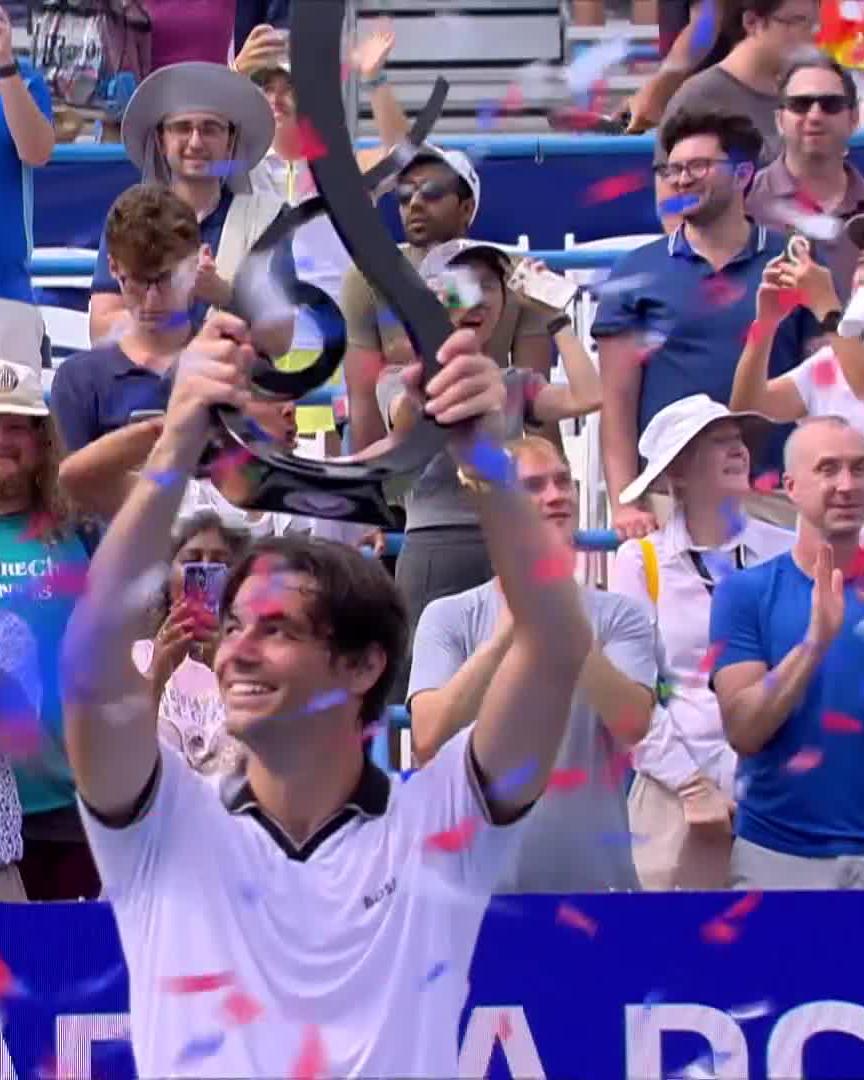 Biggest title of his career since 2022 🏆 Taylor Fritz is the new DC champ! #MubadalaDCOpen