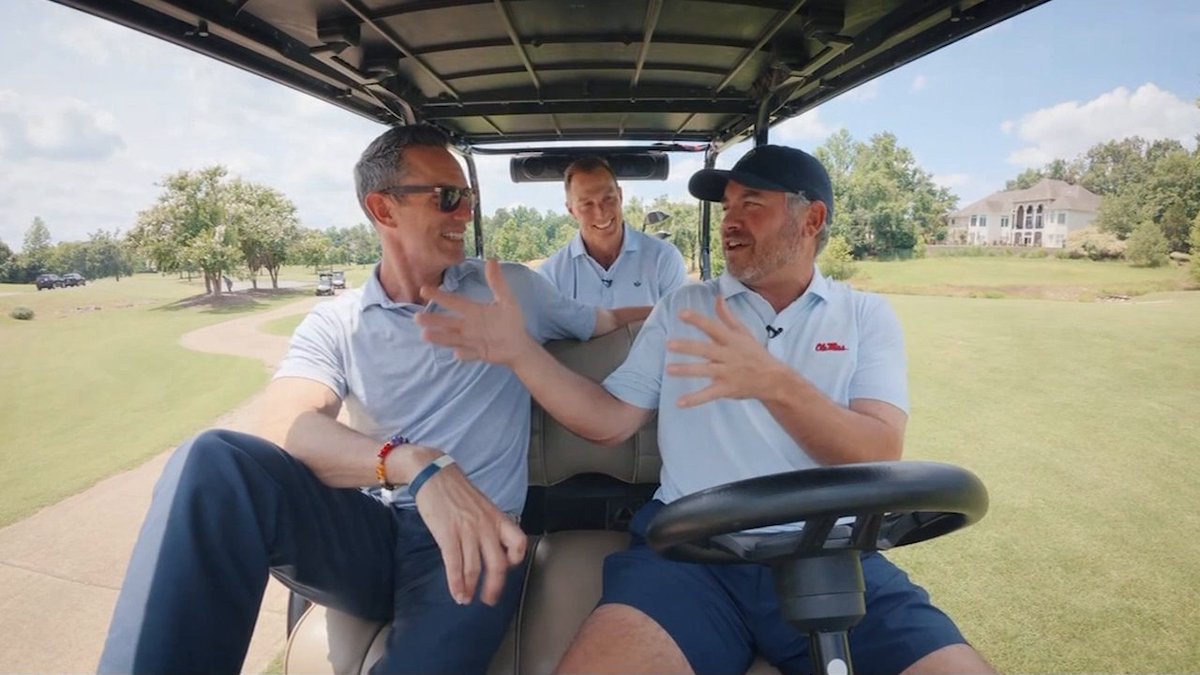 Pete Golding tells the story of Steve Sarkisian hitting a hole-in-one but couldn't celebrate because Nick Saban was on the course 😂