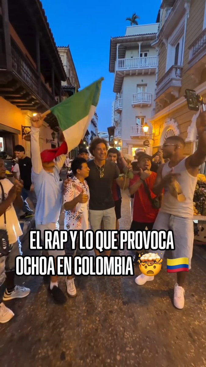 ¡OCHOA SE ROBA EL SHOW EN COLOMBIA! 😂 🇨🇴 👀 Ojito al rap que le compusieron al exarquero de México. (vía yosoy8a)