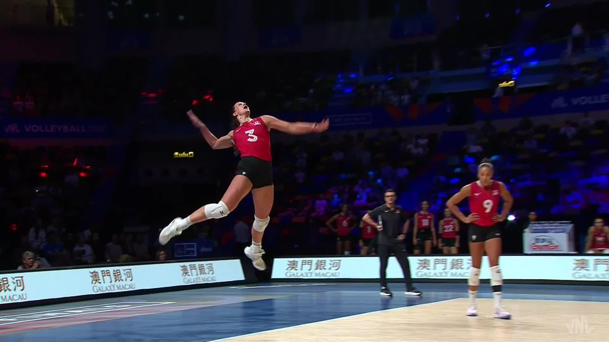 #VNL2026: QUEEN OF THE SCOREBOARD 👑 Kiera Van Ryk 🇨🇦 finished atop the scoring charts after another remarkable VNL campaign. 🔥 With 298 points at an average of 22.92 per match, she finished as the competition's top scorer. 👏 🏐 #BePartOfTheGame #Volleyball